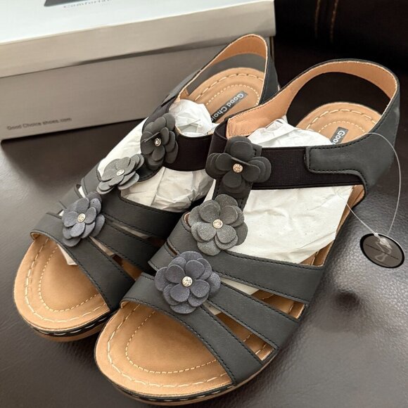 GOOD CHOICE Womens Black Flower Beck Toe Wedge Slip On Heeled Sandal sz 9.5 - Picture 2 of 8